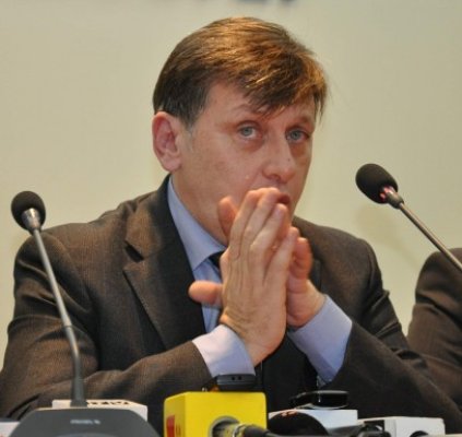 Antonescu: Băsescu a încălcat Constituţia în spirit, nu în măsura în care s-ar discuta de suspendare